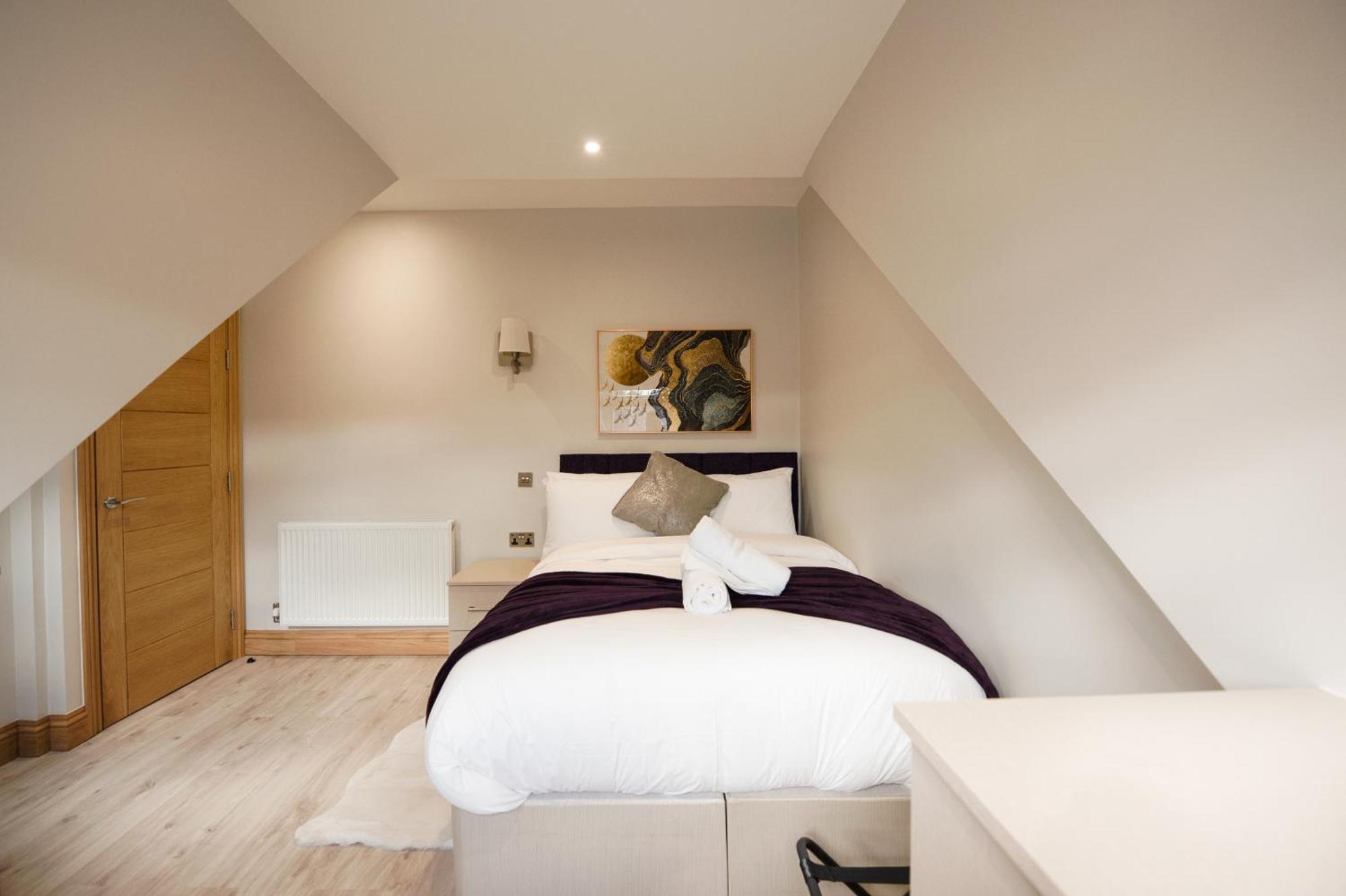 Elm House Apartment Reading