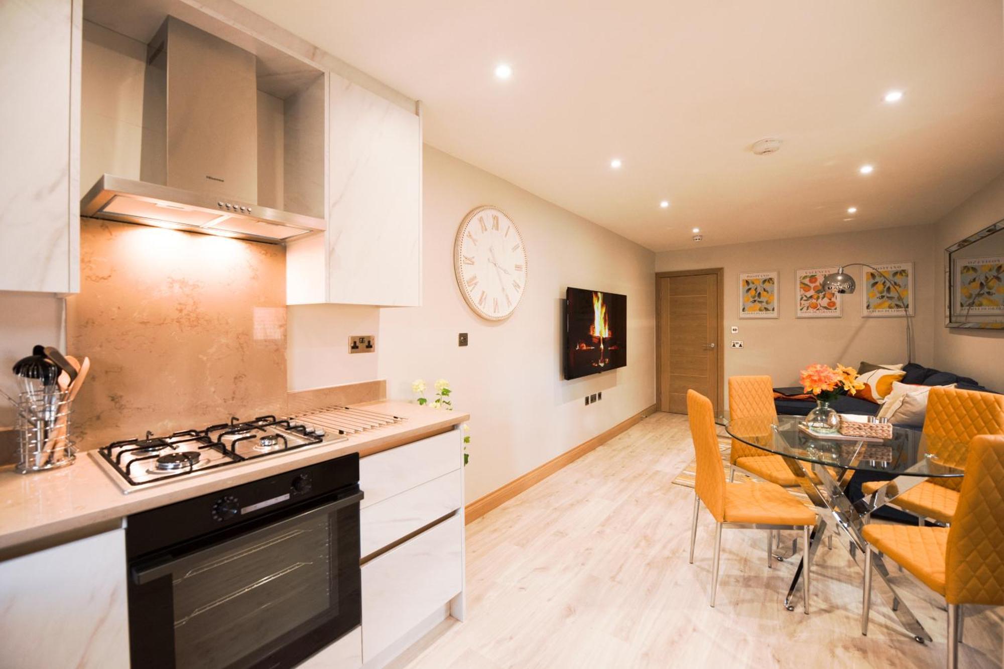Elm House Apartment *