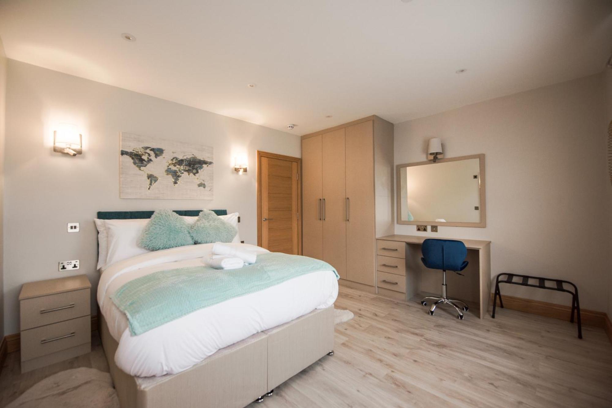 Elm House Apartment *