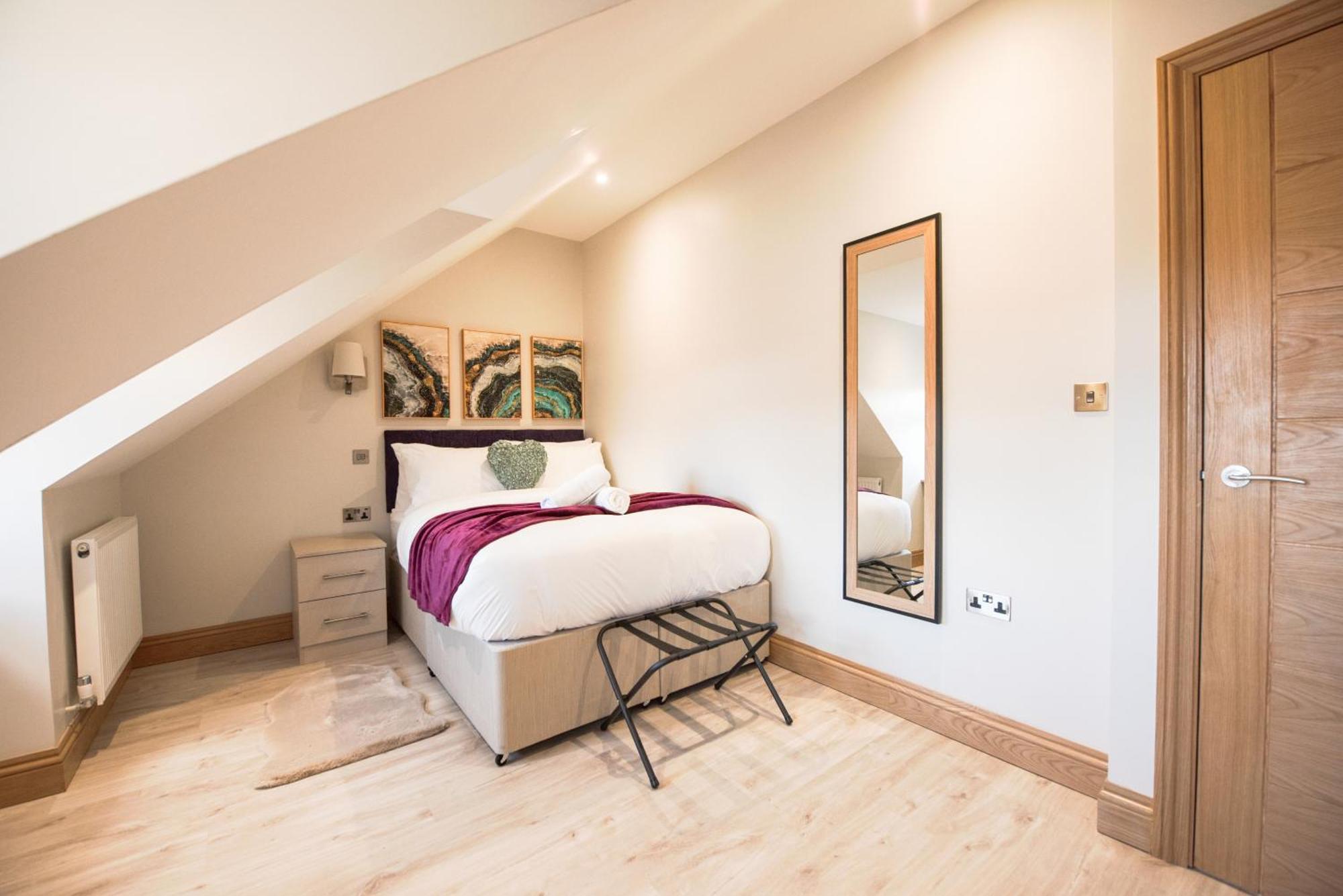 Apartment Elm House