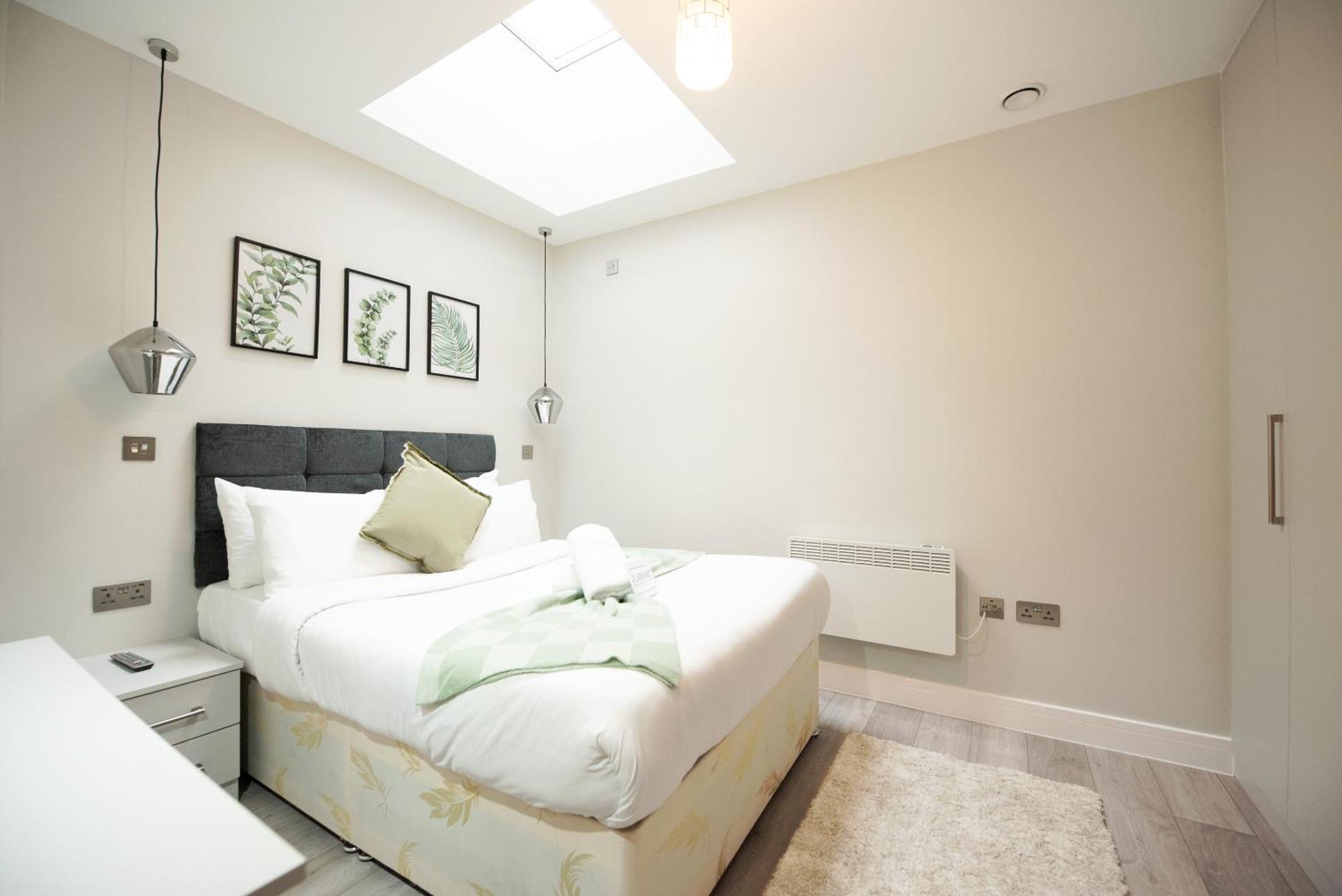 Elm House Apartment *